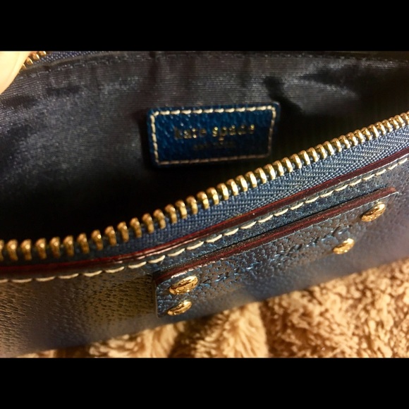 Kate Spade leather wristlet - Picture 3 of 5